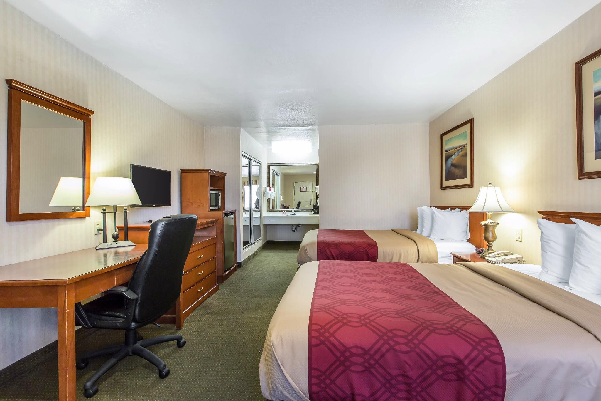Econo Lodge Inn & Suites Riverside - Corona Eksteriør bilde